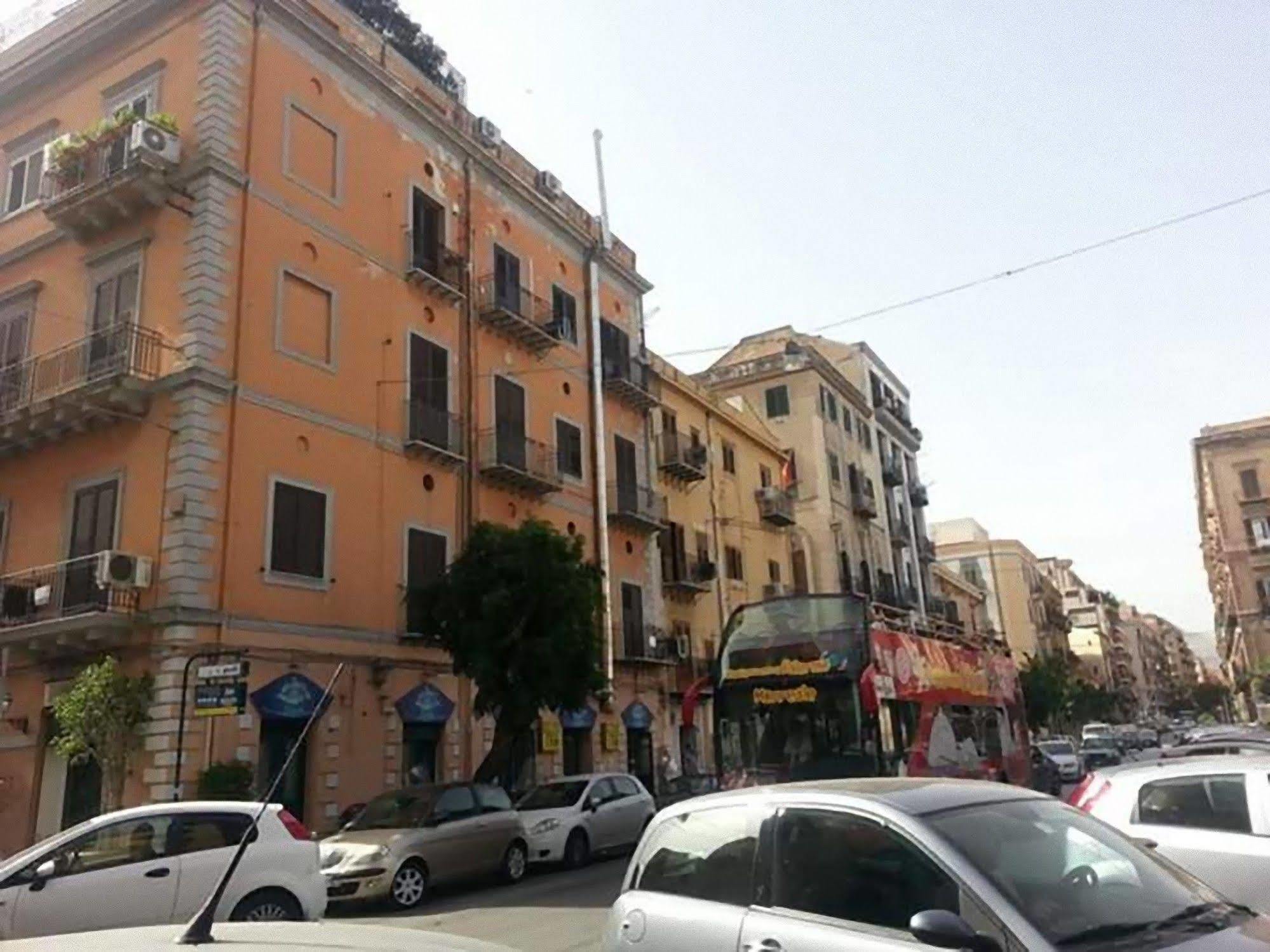 Palermo Centro Zoe Bed & Breakfast Exterior photo