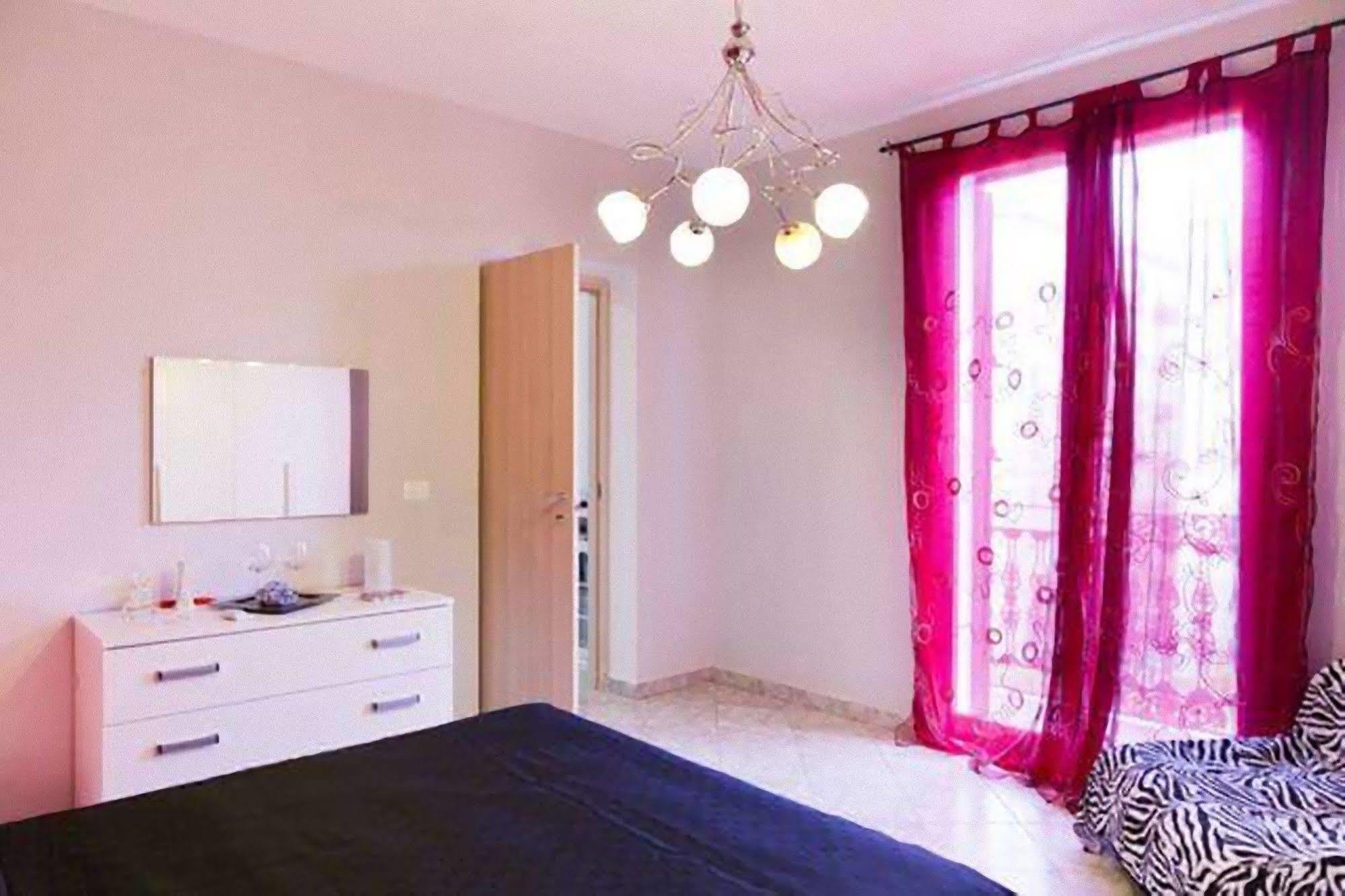 Palermo Centro Zoe Bed & Breakfast Exterior photo